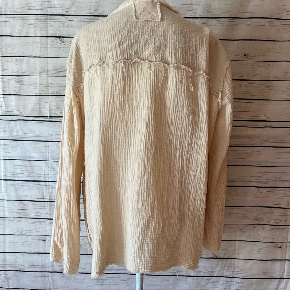 POL Gauze Style Raw Hem Open Face Shacket Size Medium - Picture 10 of 13